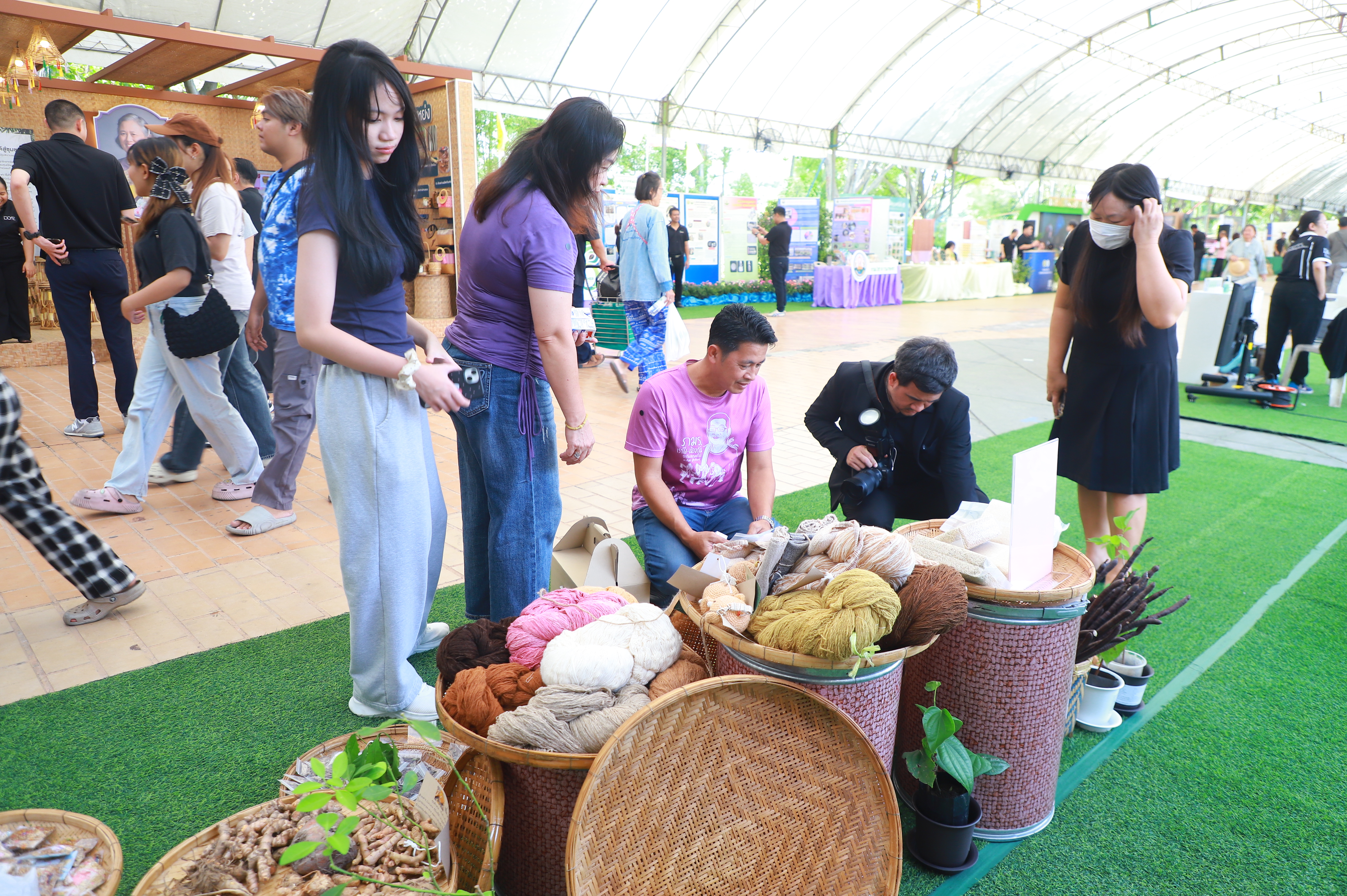 title - รองเลขาฯ ส.ป.ก. ร่วมงานมหกรรม “จากพันธุกรรม สู่ความยั่งยืน” รวมพลังอนุรักษ์ทรัพยากรไทย สร้างความมั่นคงทางอาหารอย่างยั่งยืน และการพึ่งพาตนเองในยามวิกฤต